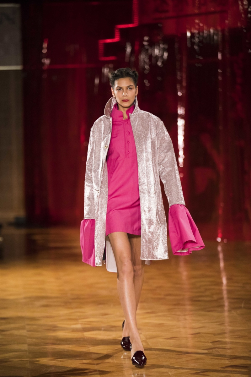 Fashion Walk 1 - Pinkes Kleid