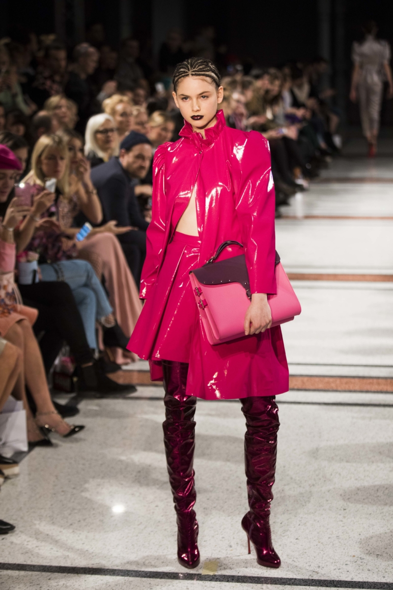 Fashion Walk - Pinker Regenmantel