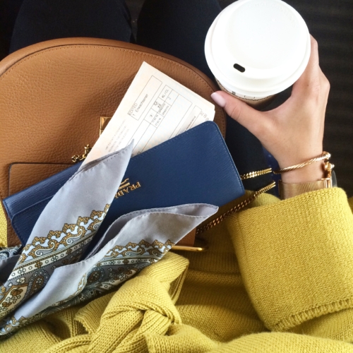 Kaffebecher und tasche