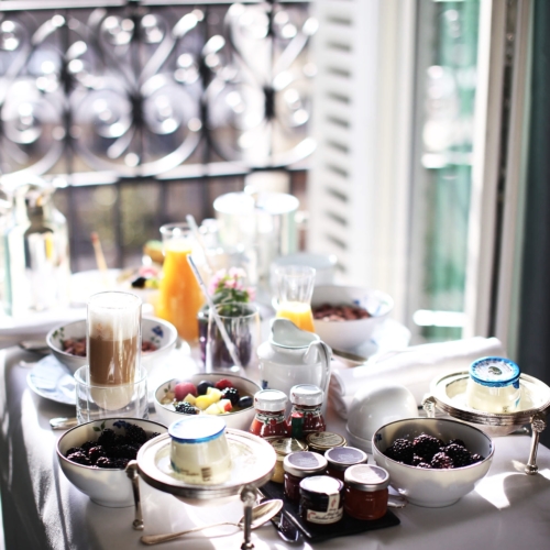 gedeckter tisch brunch